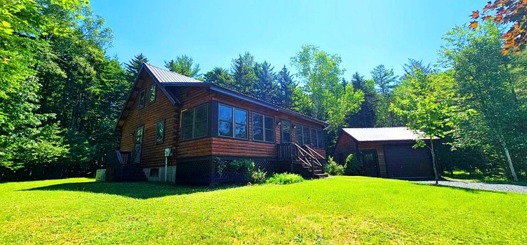 Cabins (United States of America, Beaver Cove, Maine)