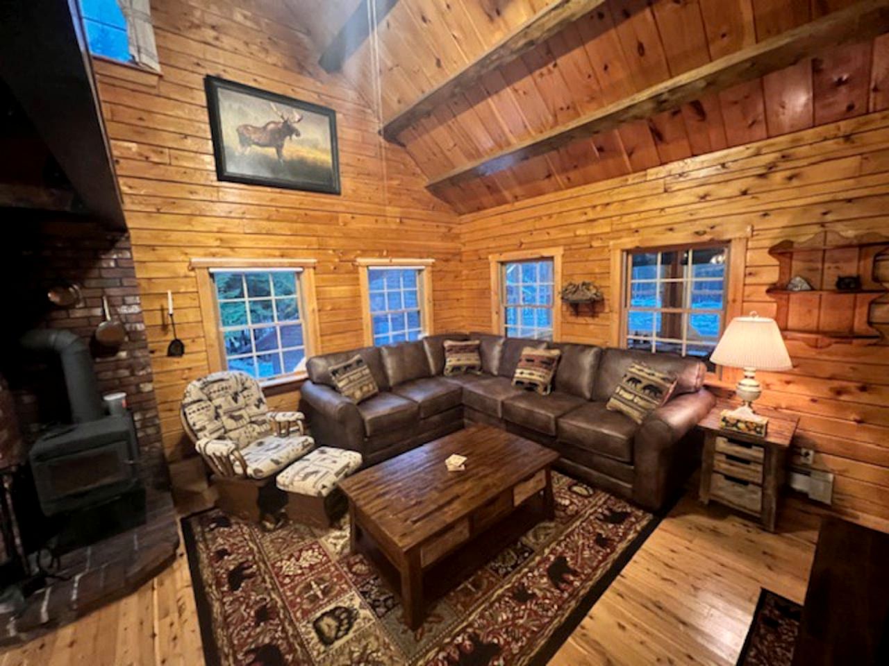 Dog-Friendly Cabin Near the Lake with Kayaks in Maine