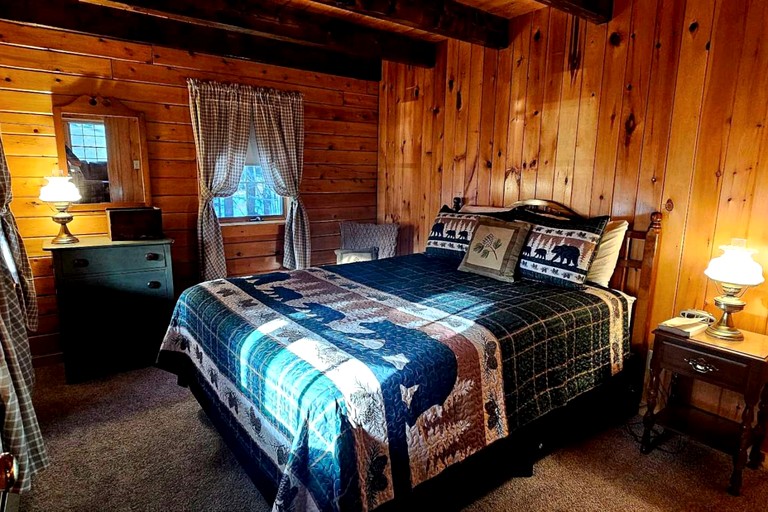 Cabins (United States of America, Beaver Cove, Maine)