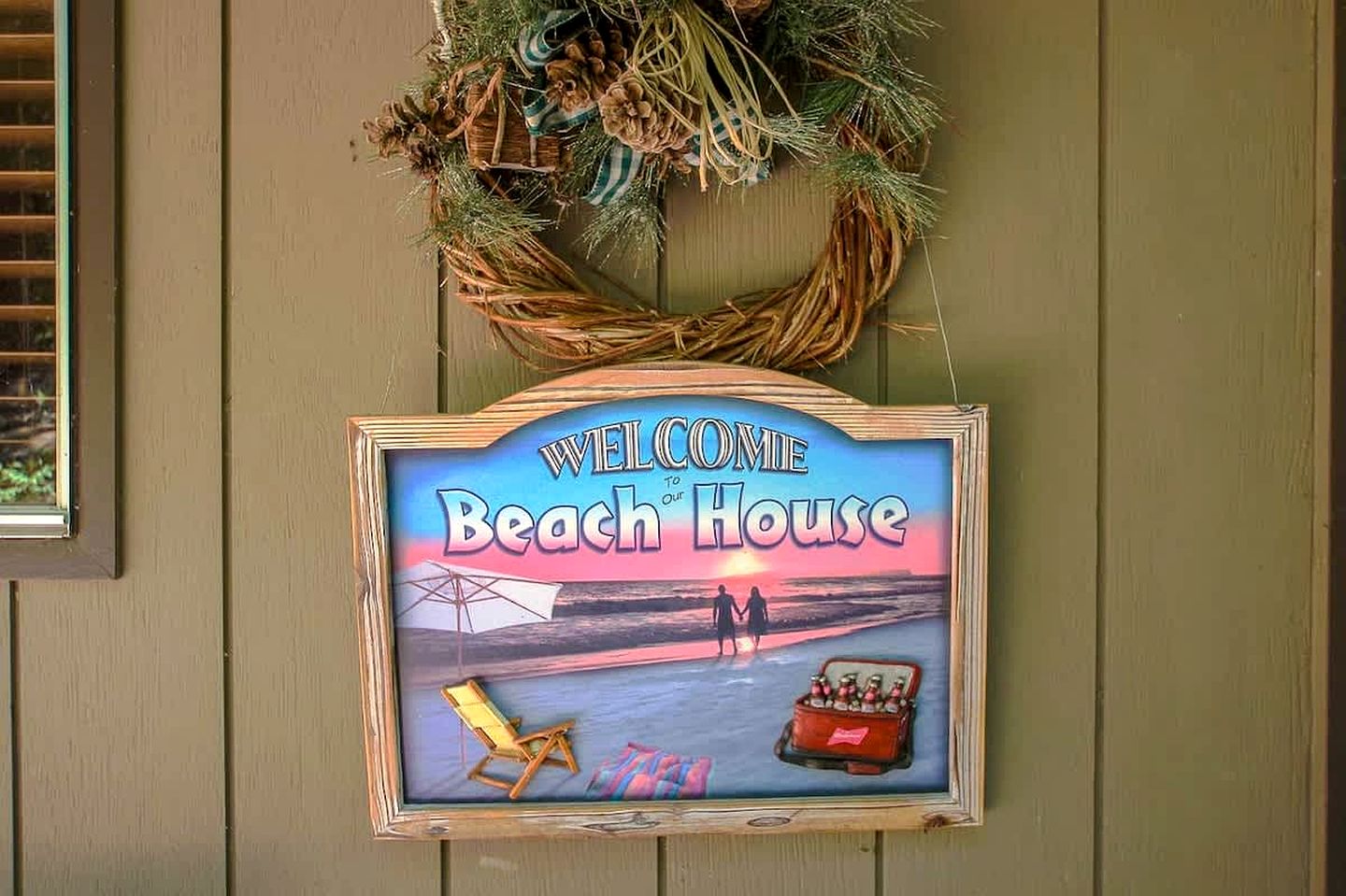 Dog Friendly Cabin on Lake Pend O'reille with Hot Tub and Lakefront Views, Perfect for a Family Retreat on the Lake