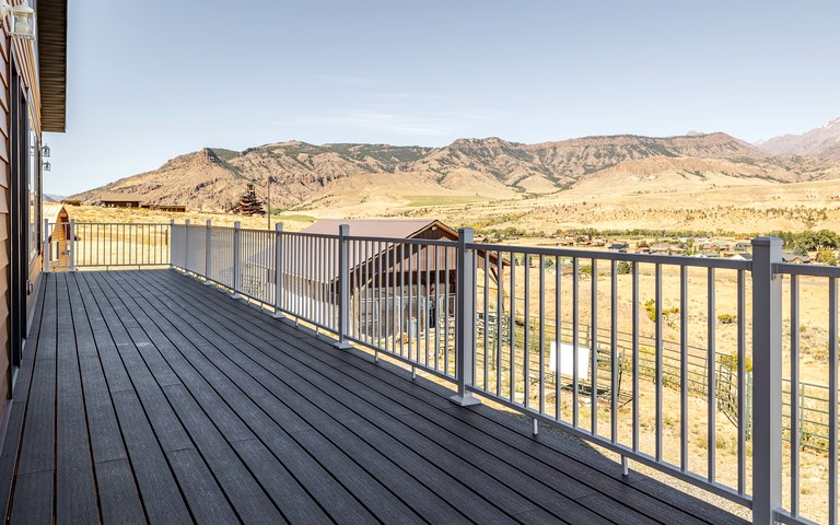 Cabins (United States of America, Cody, Wyoming)