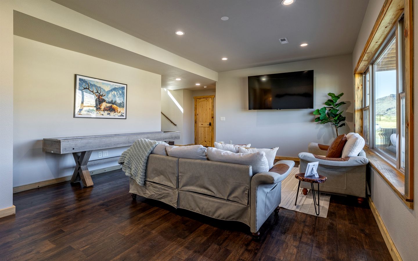 Dog-Friendly Cabin with Panoramic Mountain Views in Wyoming