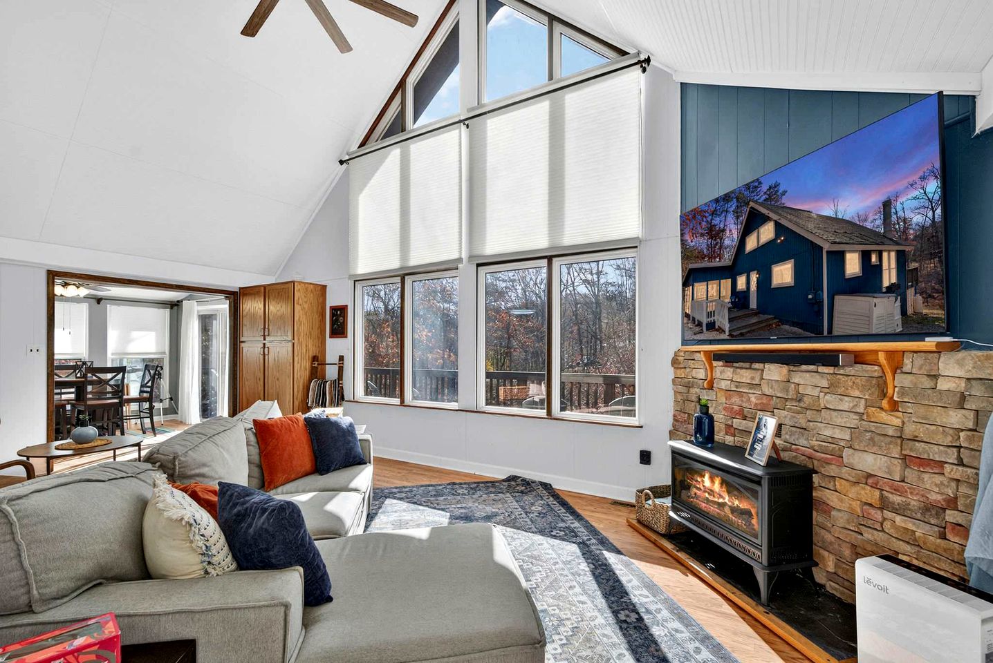 Modern Mountain Chalet with Stone Fireplace & Resort Amenities near Hedgesville, WV