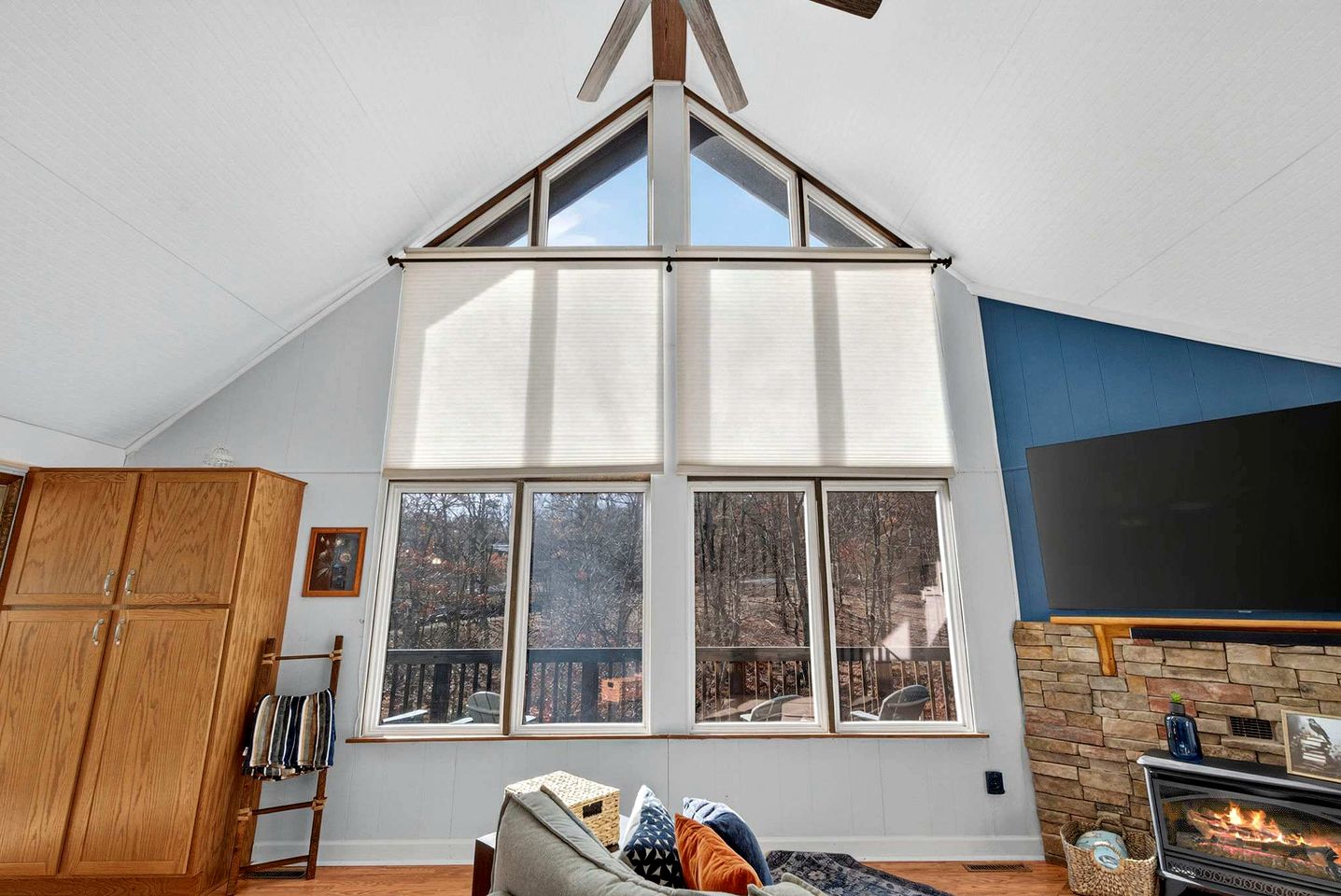 Modern Mountain Chalet with Stone Fireplace & Resort Amenities near Hedgesville, WV