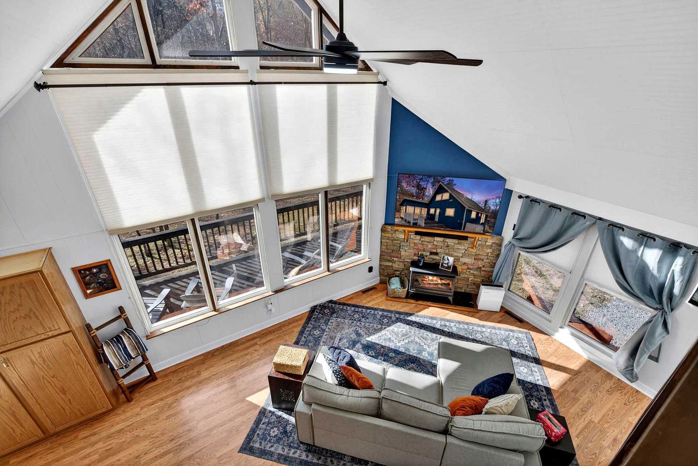 Modern Mountain Chalet with Stone Fireplace & Resort Amenities near Hedgesville, WV