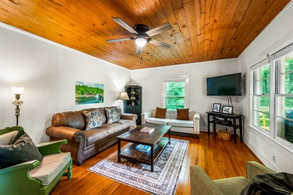 Dog-Friendly Cottage with Private Porch in Fort Payne, Alabama photo 5