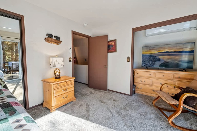 Cabins (United States of America, Big Bear Lake, California)