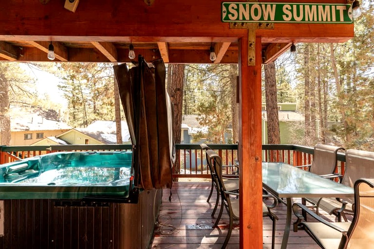 Cabins (United States of America, Big Bear Lake, California)