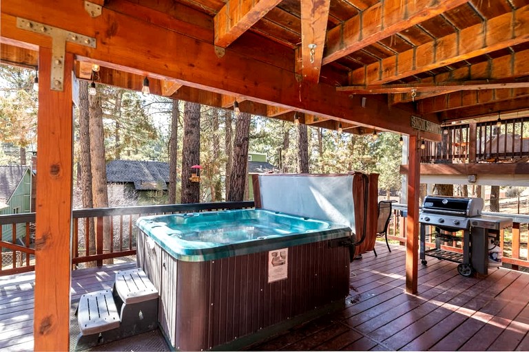 Cabins (United States of America, Big Bear Lake, California)