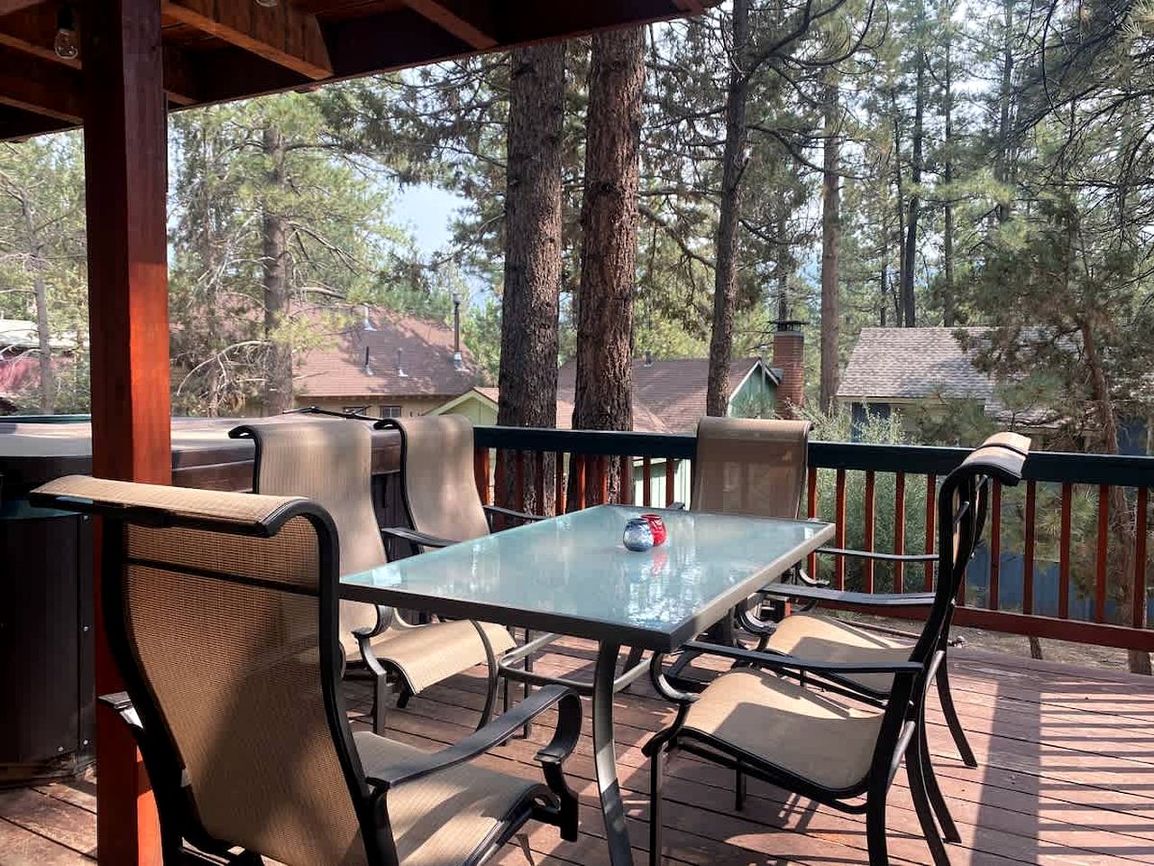 Dog-Friendly Rustic Cabin with Hot-Tub and Deck Great for Families in California