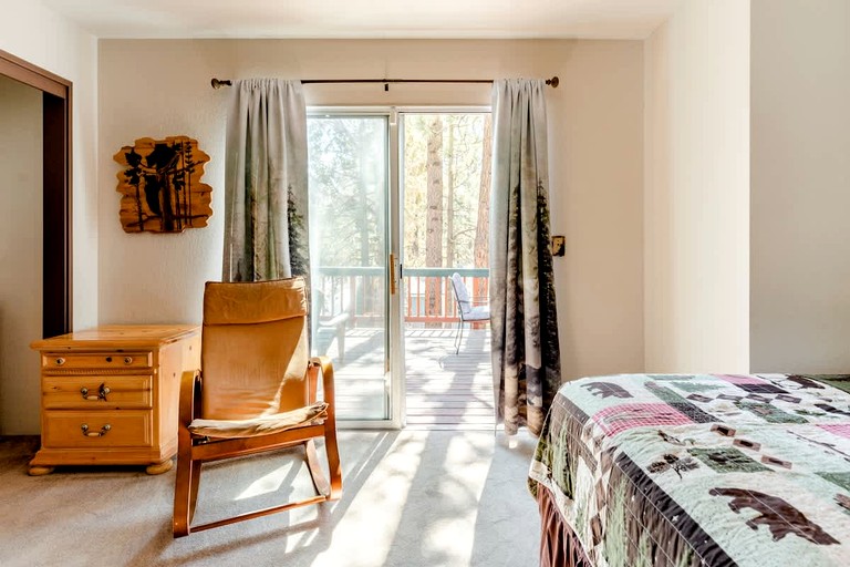 Cabins (United States of America, Big Bear Lake, California)