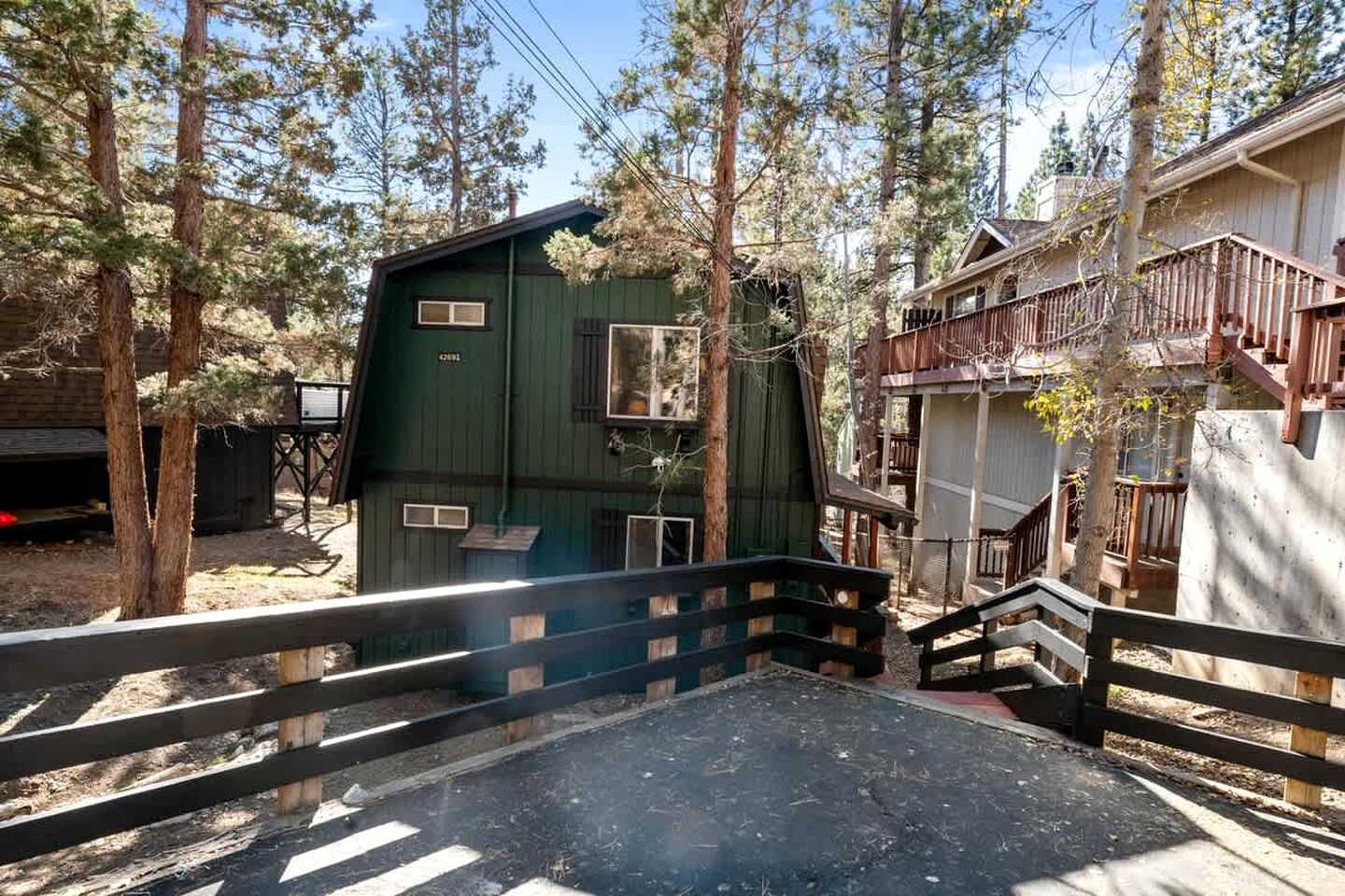 Dog-Friendly Rustic Cabin with Hot-Tub and Deck Great for Families in California