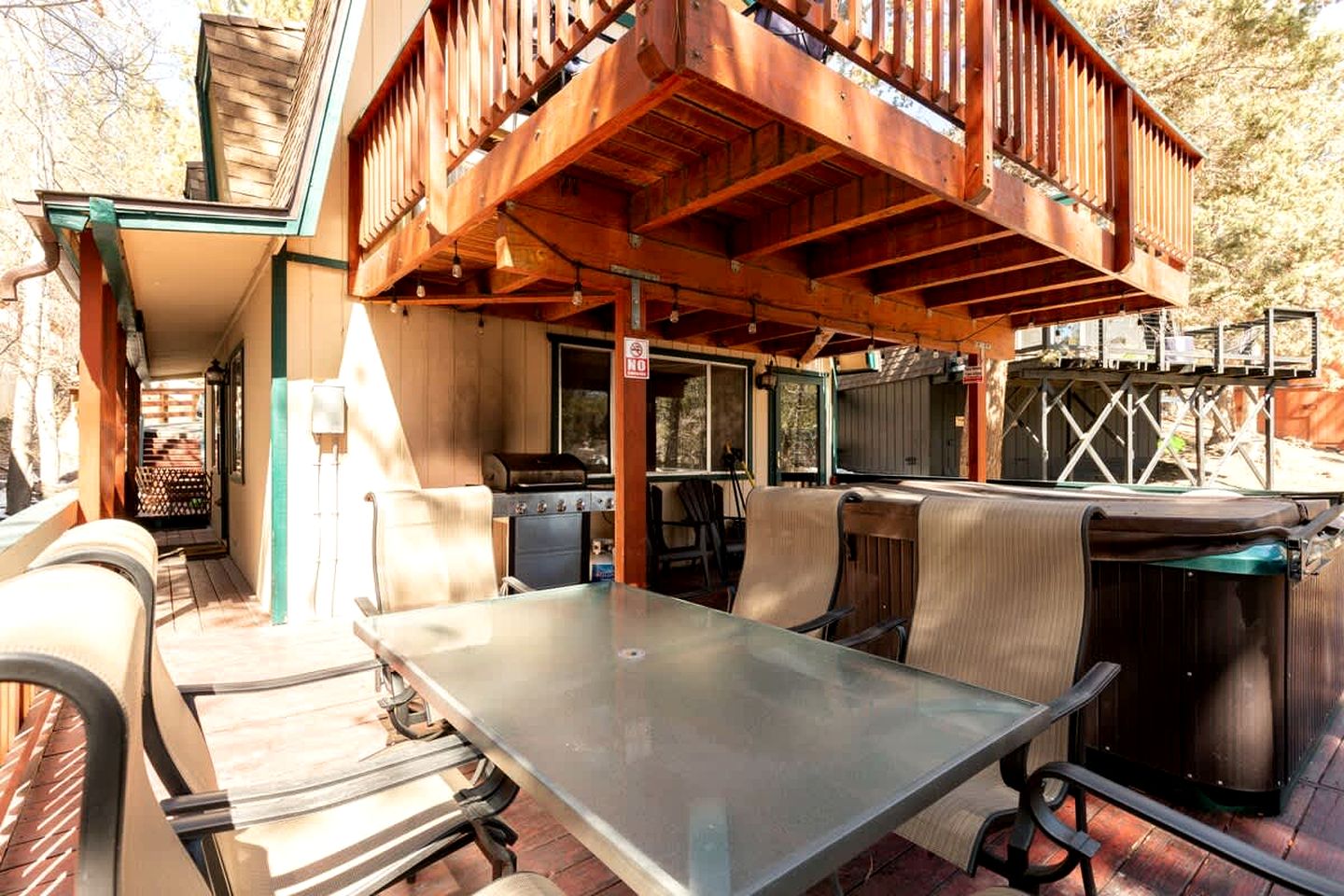 Dog-Friendly Rustic Cabin with Hot-Tub and Deck Great for Families in California