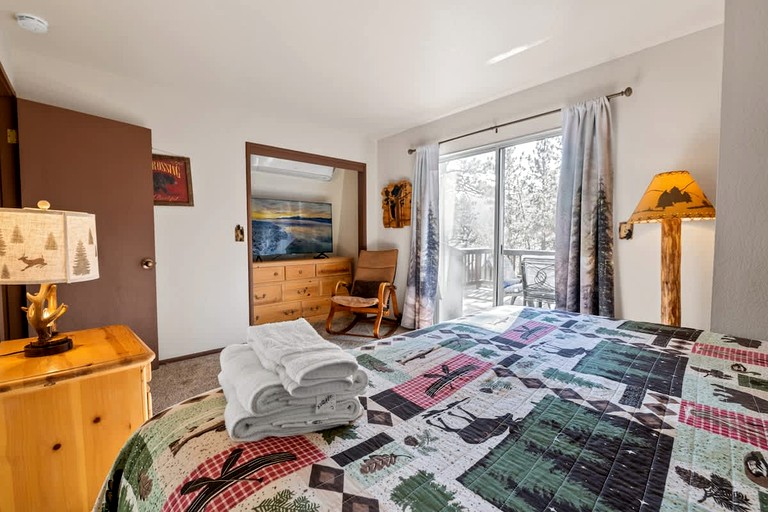 Cabins (United States of America, Big Bear Lake, California)