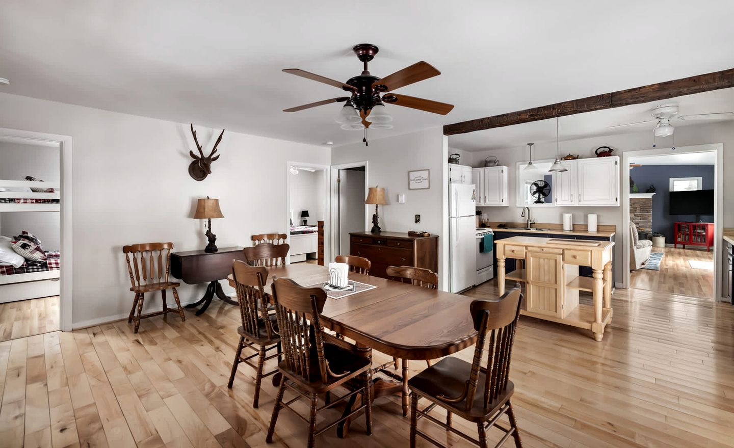 Dog Friendly Cabin with a Wood Burning Stove, Screened-In Porch, and River Access near Cacapon Resort State Park, WV