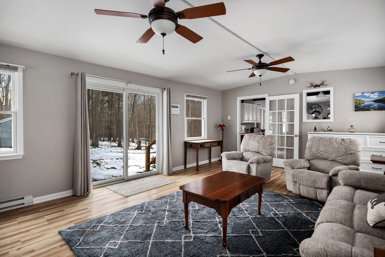 Vacation Rentals (United States of America, Great Cacapon, West Virginia)