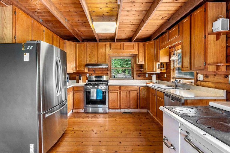 Cabins (United States of America, Baker, West Virginia)