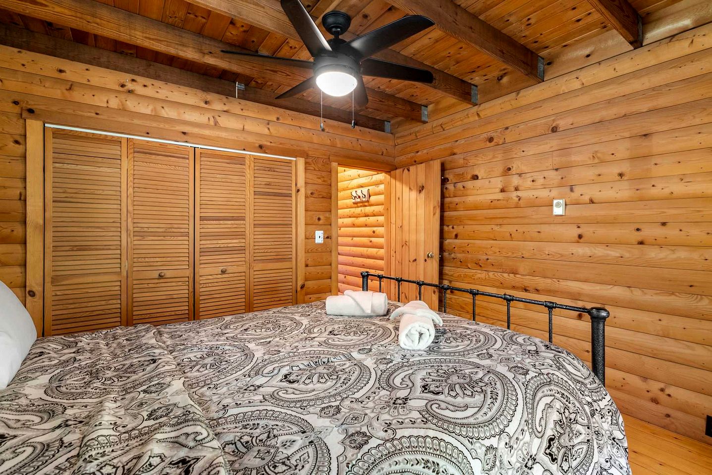 Rustic-Modern Mountain Cabin with Private Pond & Fire Pit Near Lost River, Baker, West Virginia