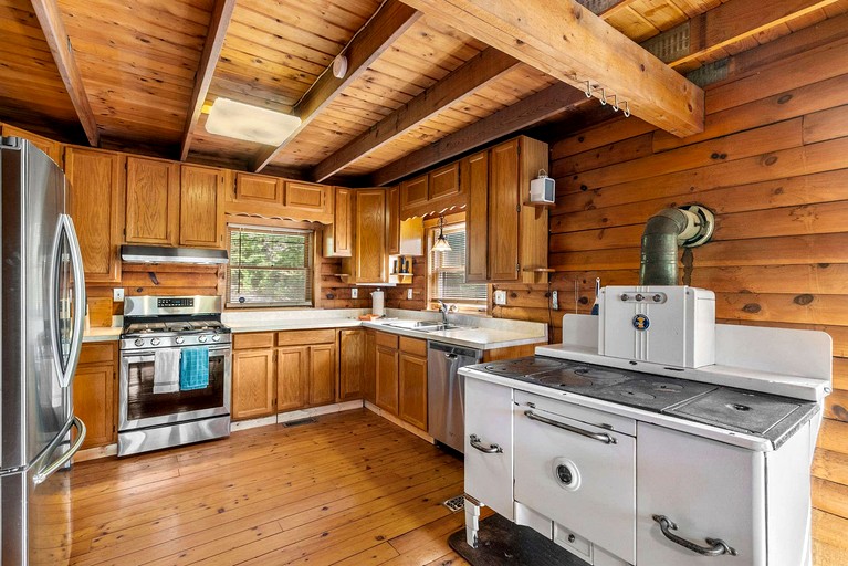 Cabins (United States of America, Baker, West Virginia)