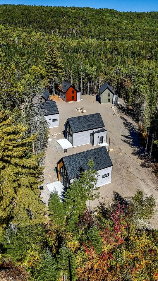 Spacious Estate with Six Mini-Chalets Near Chute-à-Bull Park, St-Côme Quebec