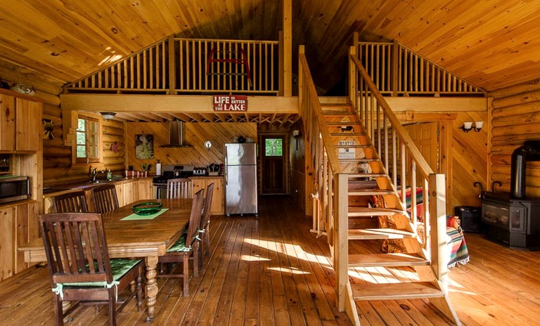 Log Cabins (Clarence Creek, Ontario, Canada)