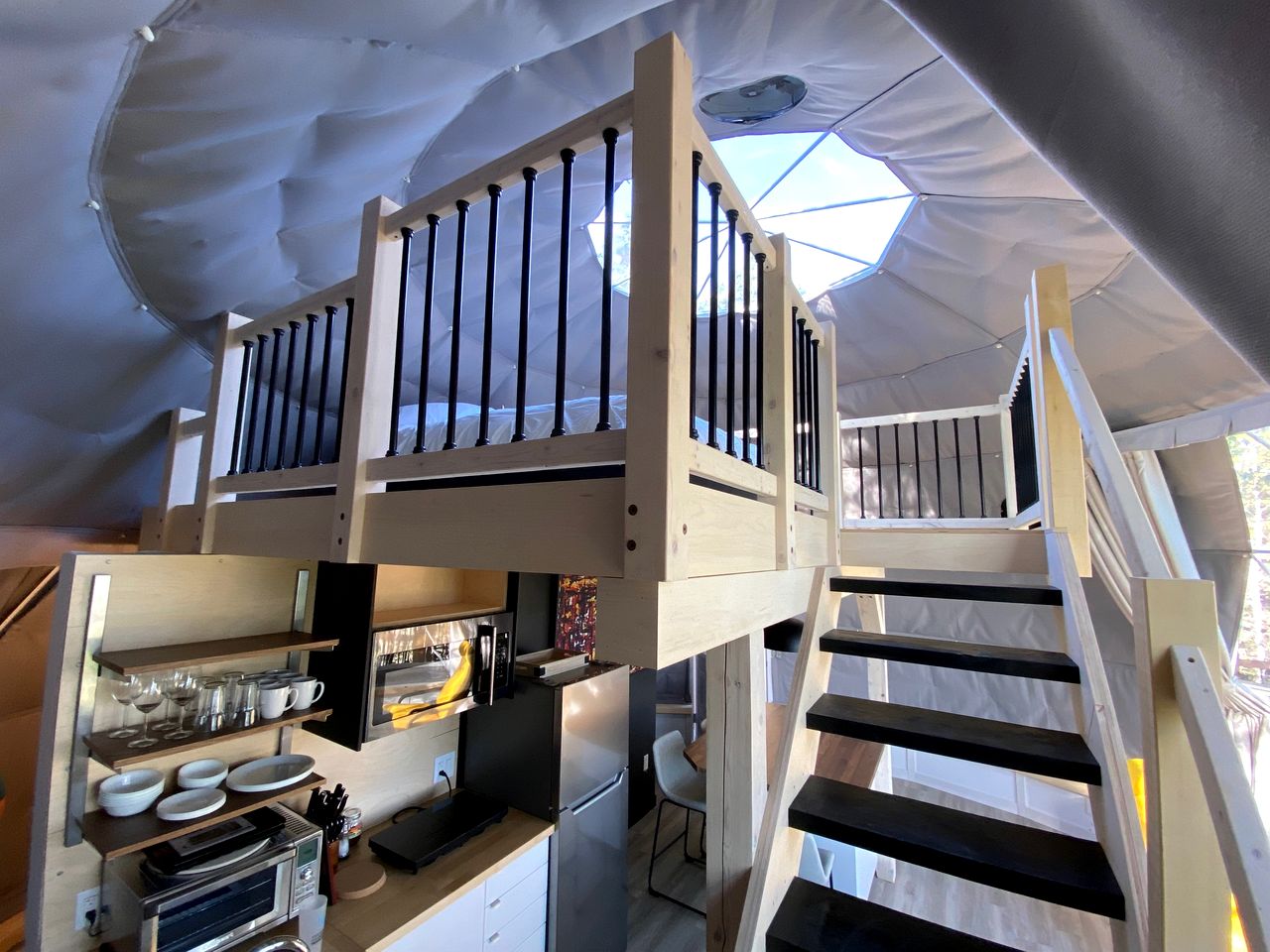 Cozy Secluded Dome in Percé, Quebec