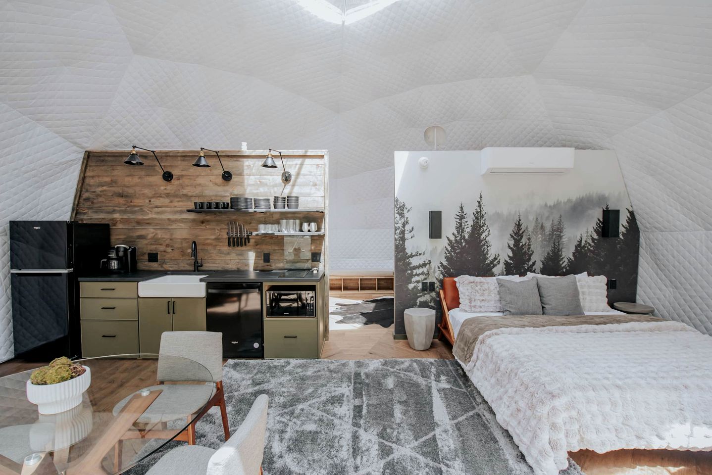 Luxury Living with Panoramic Views at Cherry Log's Designer Dome