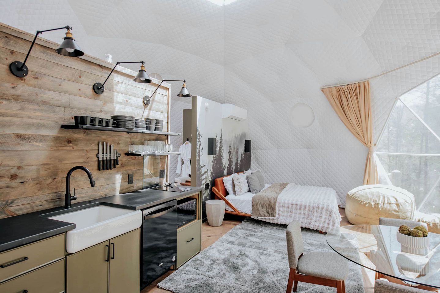 Luxury Living with Panoramic Views at Cherry Log's Designer Dome