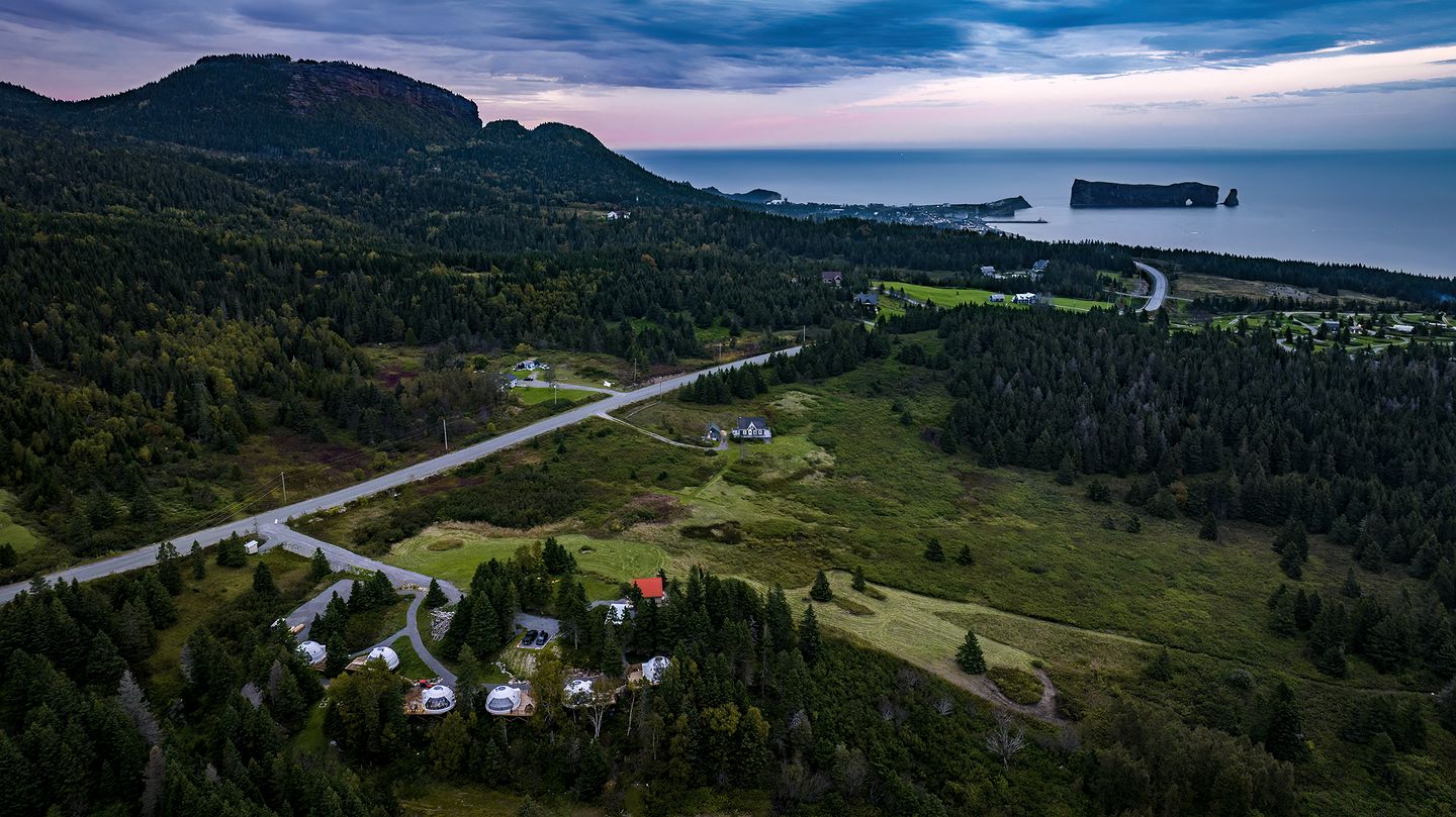Spectacular Dome with Impressive Views in Percé, Quebec