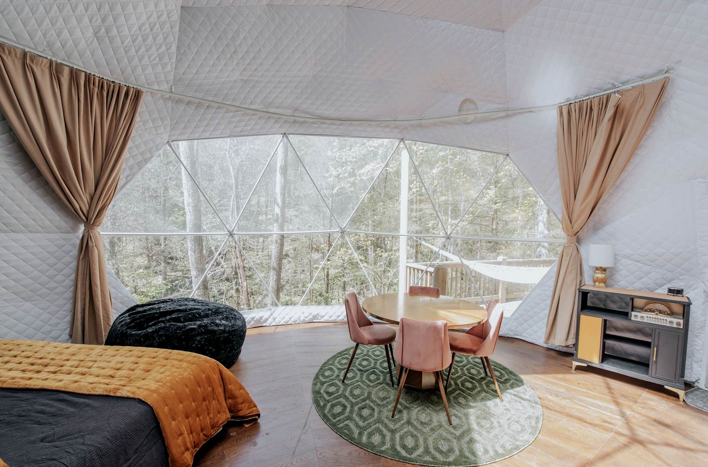 Designer Dome with Unmatched Scenery: Romantic Getaway near Falls in Cherry Log, Georgia