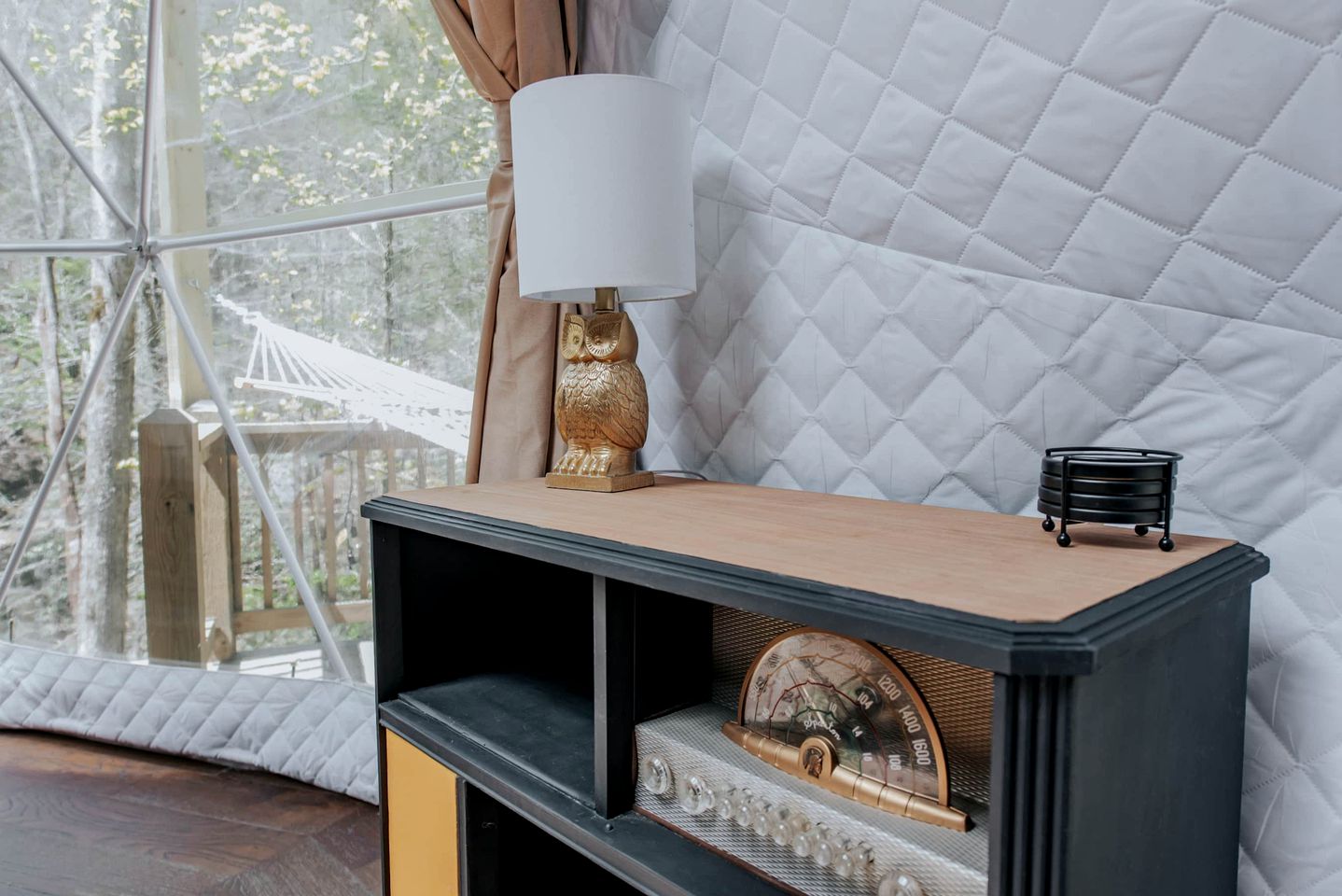 Designer Dome with Unmatched Scenery: Romantic Getaway near Falls in Cherry Log, Georgia