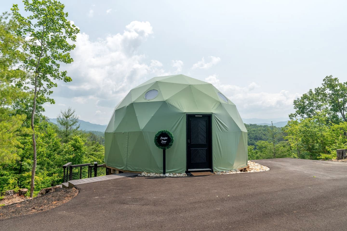 Romantic Dome Retreat Near Great Smoky Mountains, Tennessee