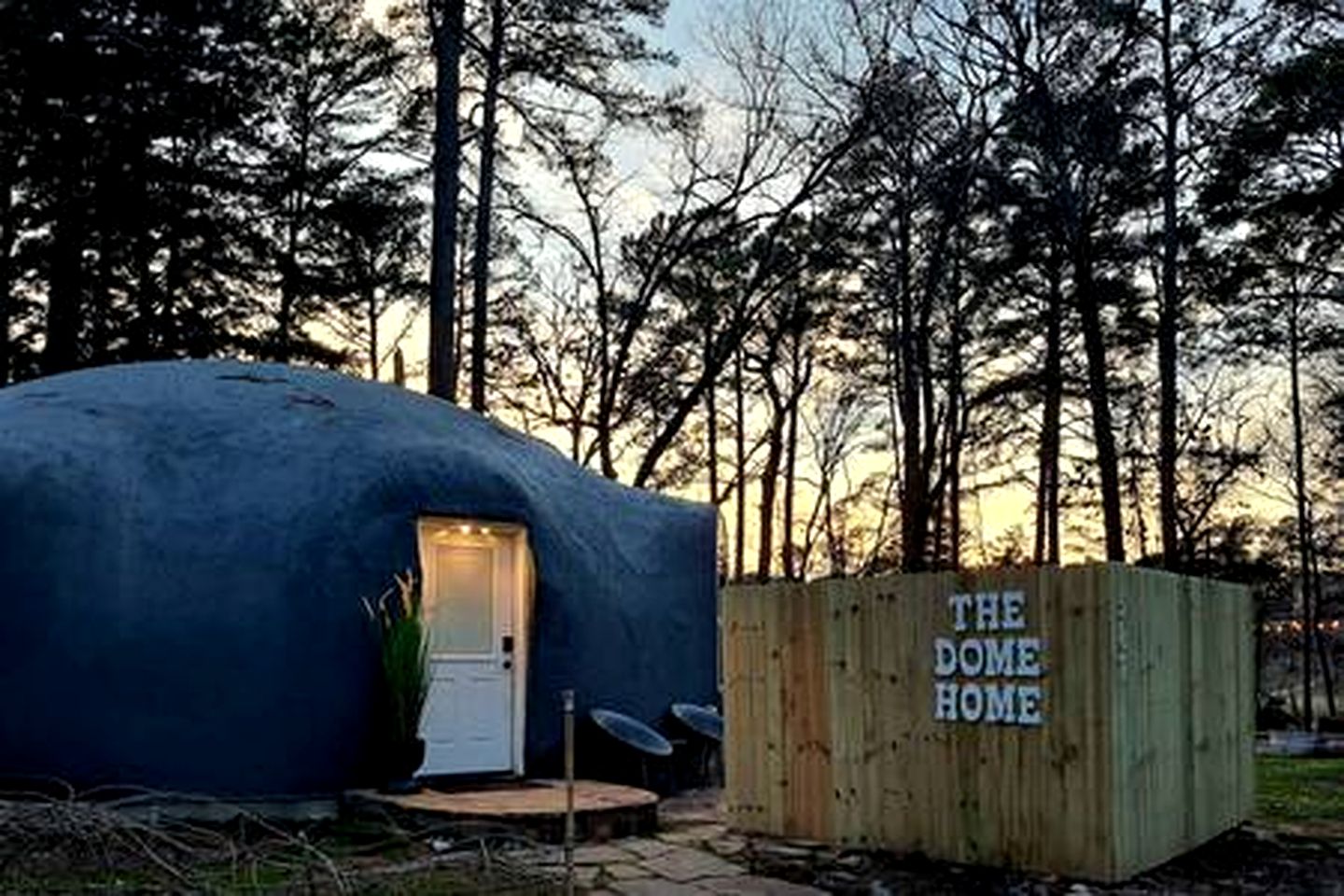 Fantastic Dome with Private Yard, Hot-Tub and Fire Pit in Texas