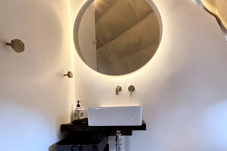 Domes (United States of America, Marble Falls, Texas)