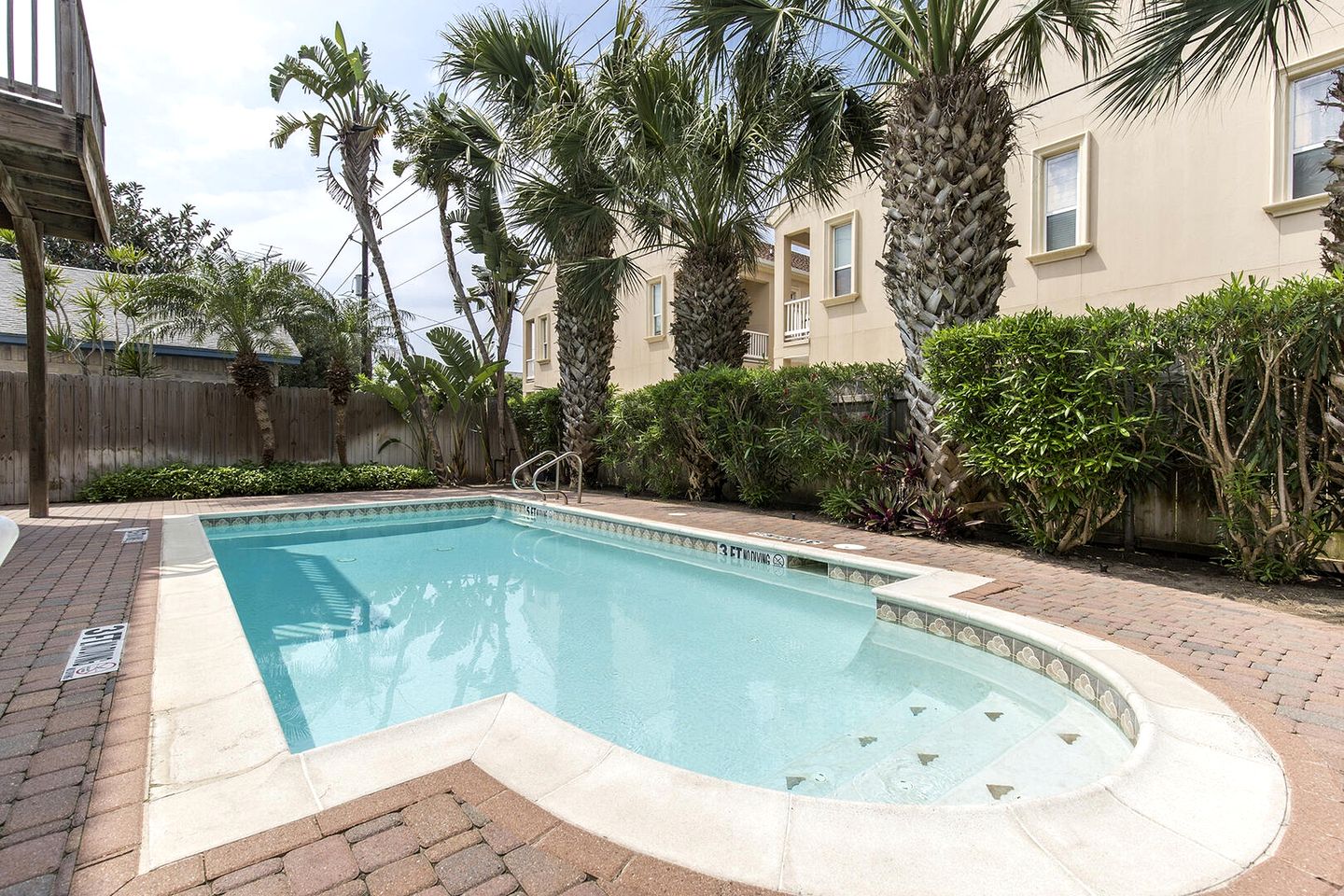 Amazing Beach House with Swimming Pool in South Padre Island, Texas