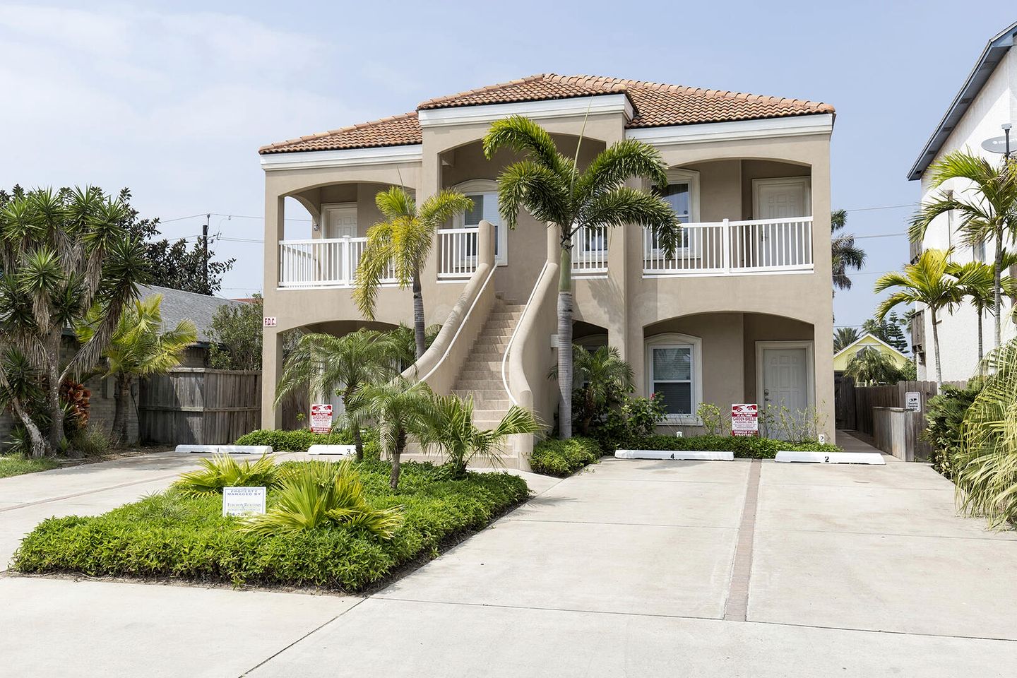 Amazing Beach House with Swimming Pool in South Padre Island, Texas