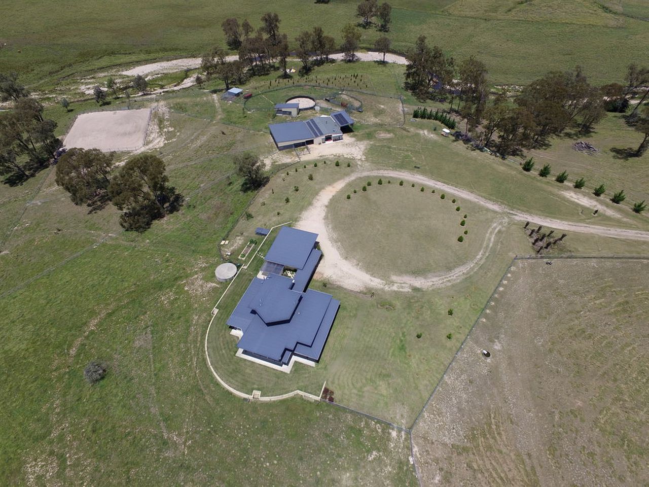 Self-Contained Cottage Rental at a Countryside Bed and Breakfast near Tenterfield, New South Wales, Australia