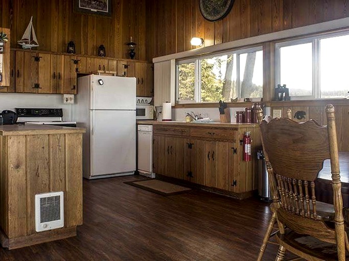 Cabins (Coeur d'Alene, Idaho, United States)