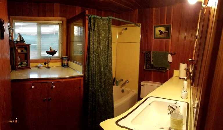 Cabins (Coeur d'Alene, Idaho, United States)