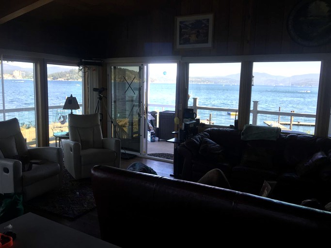 Cabins (Coeur d'Alene, Idaho, United States)