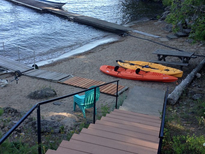 Cabins (Coeur d'Alene, Idaho, United States)