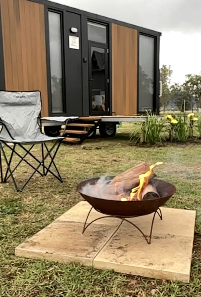 Countryside Tiny House Well Equipped in Werris Creek, New South Wales