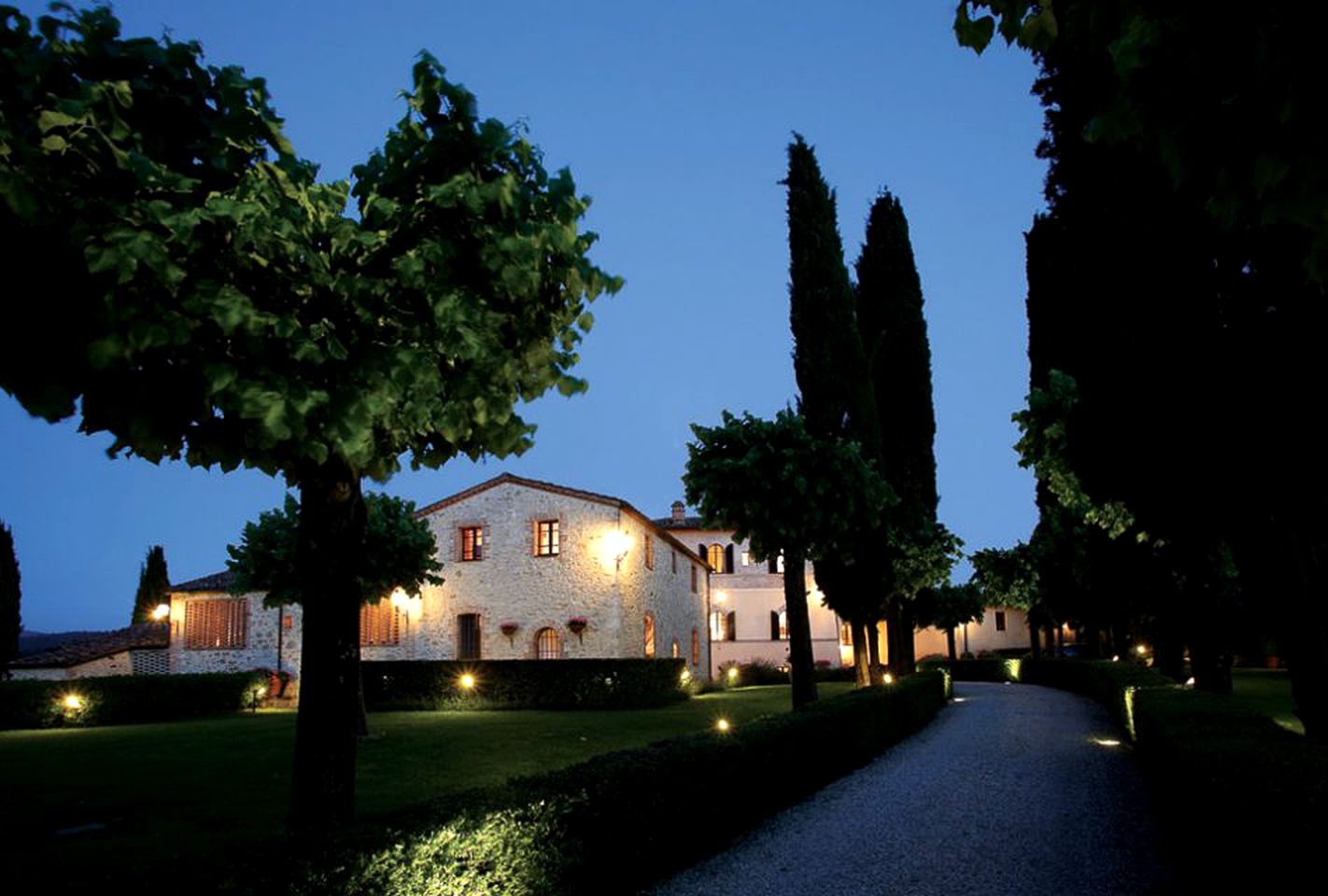Historic Luxury Villa Rental with Swimming Pool and Breathtaking Views near Siena, Italy