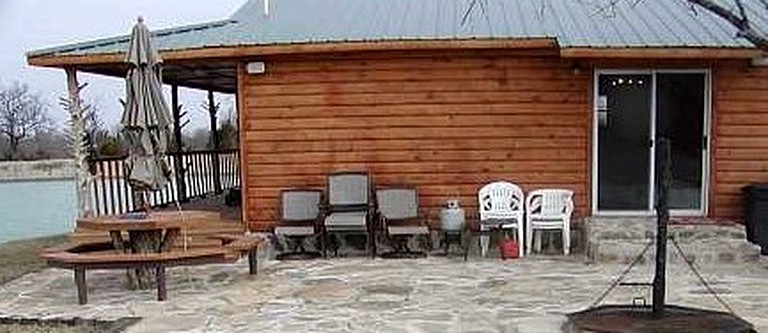 Cabins (Stonewall, Oklahoma, United States)