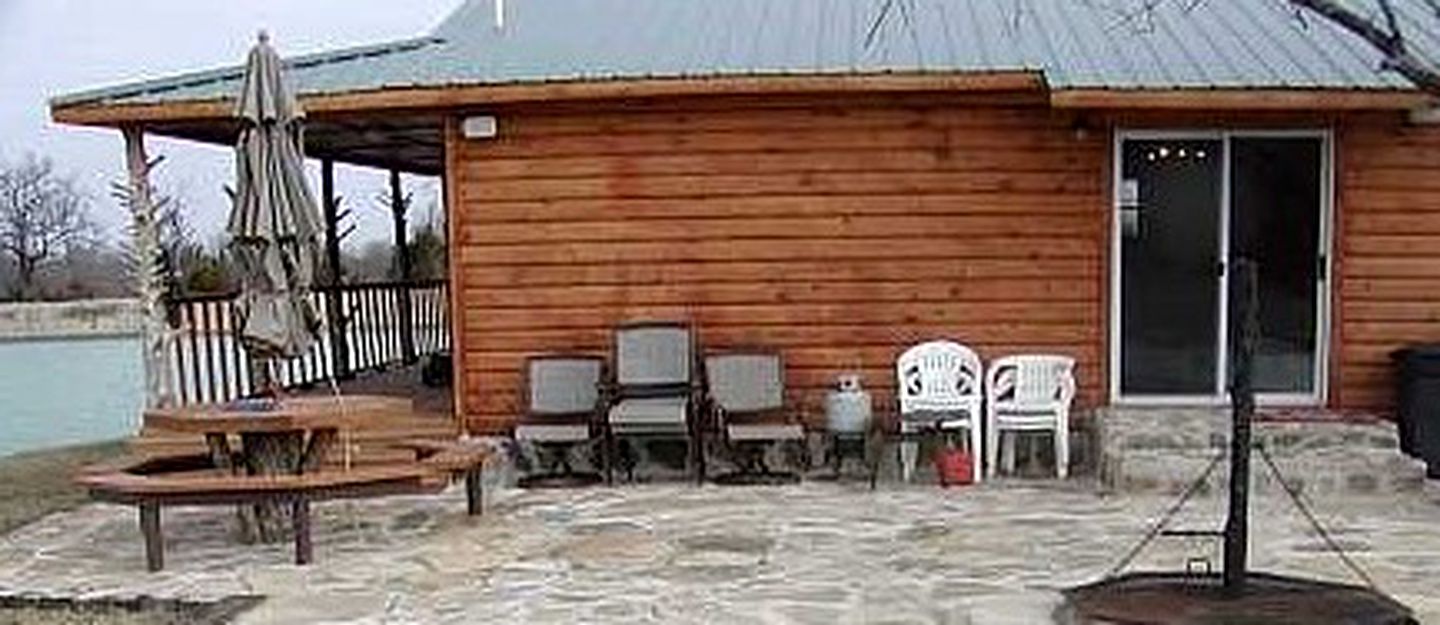 Deluxe Family Vacation Cabin for Horse Lovers in Stonewall, Oklahoma