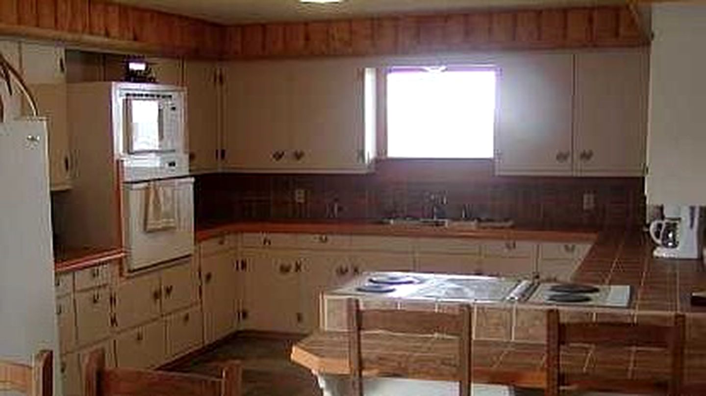 Deluxe Family Vacation Cabin for Horse Lovers in Stonewall, Oklahoma