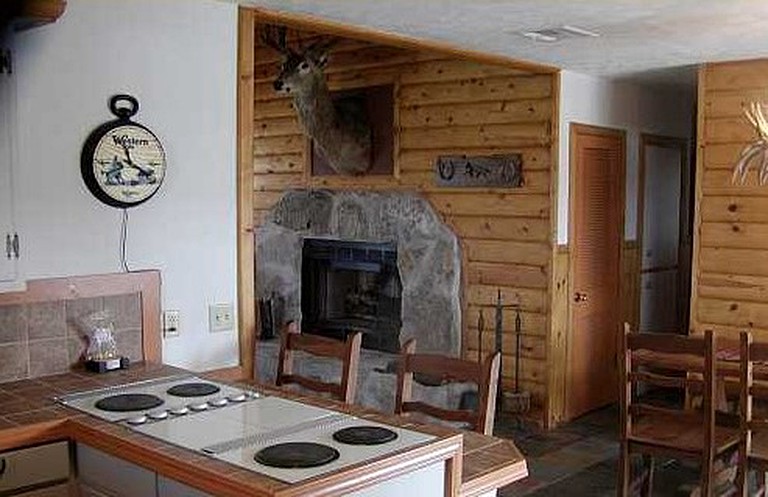 Cabins (Stonewall, Oklahoma, United States)