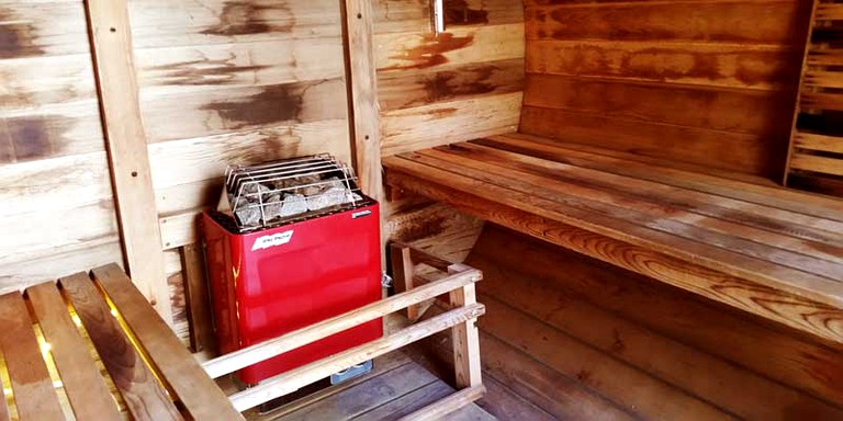 Nature Lodges (Marshall, North Carolina, United States)