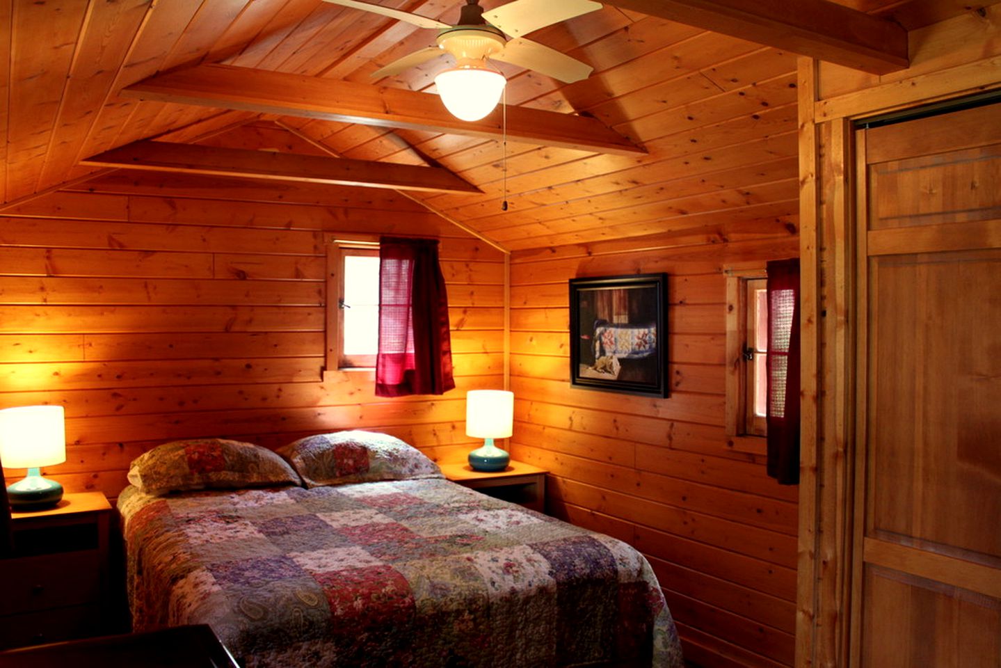 Rustic Log Cabin Rental for Six on the Shoshone River in Wyoming