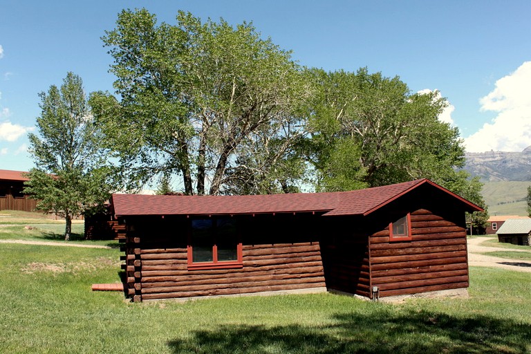 Cabin rental on the South Fork, Shoshone River (Cody, Wyoming, United States)